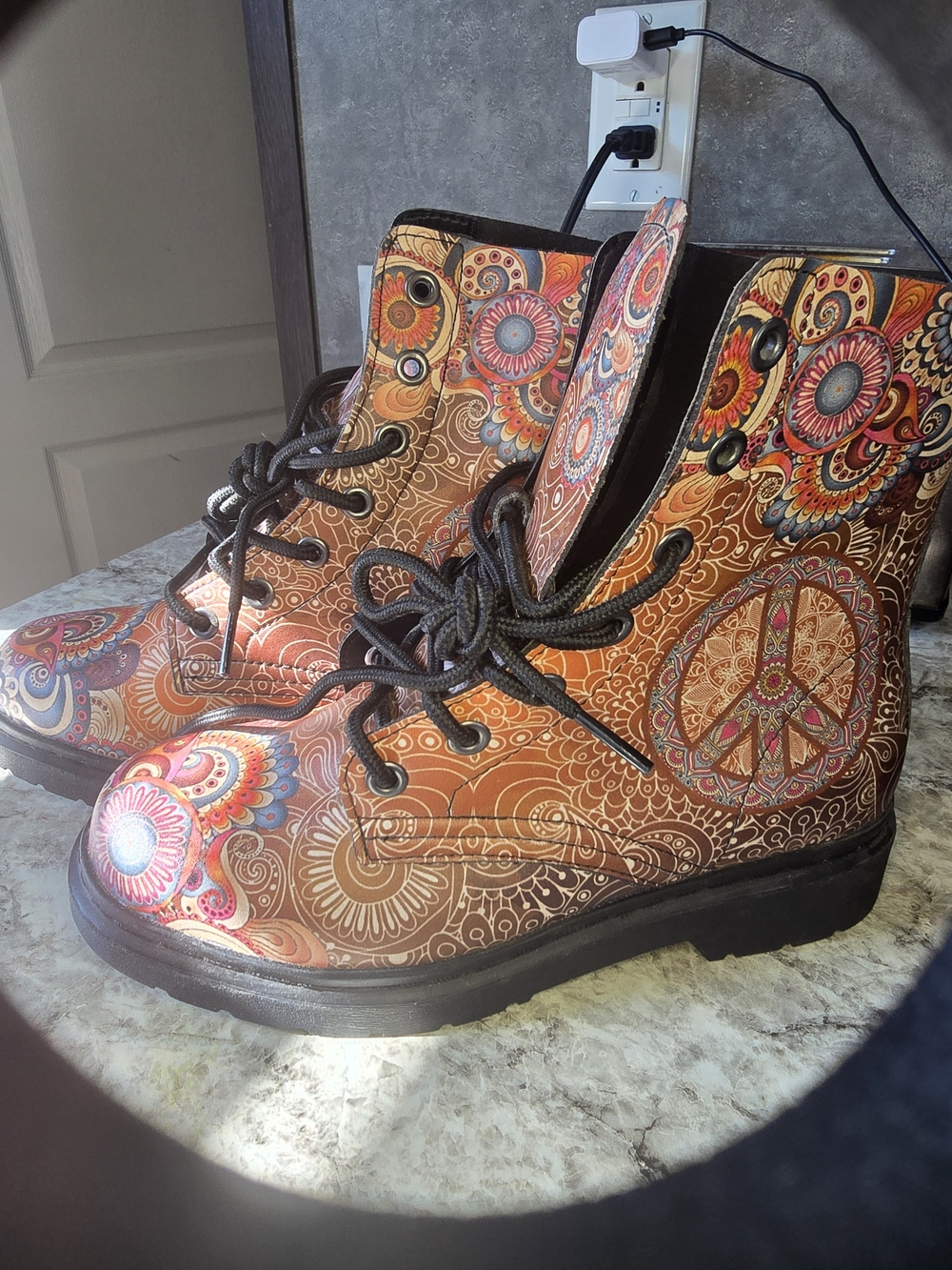 Women's Lace-Up Boots in Brown Floral Peace Design